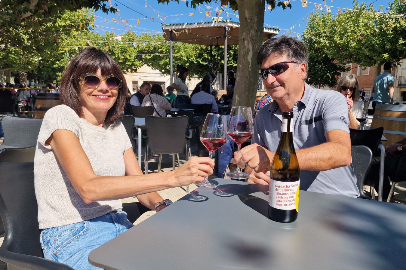 Éxito de público en la Feria del Vino de la D.O. Cariñena, que mañana domingo sumará la estrella de Rozalén a su Paseo