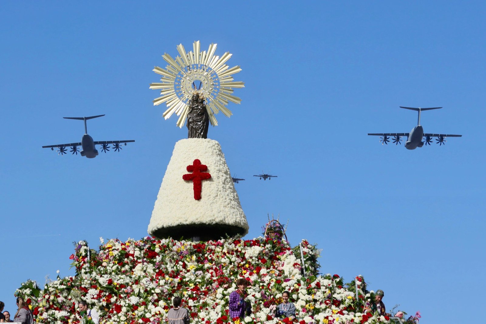 Las Fiestas del Pilar 2025 obtienen una nota de 7,9 y son consideradas como buenas o muy buenas por 8 de cada 10 zaragozanos