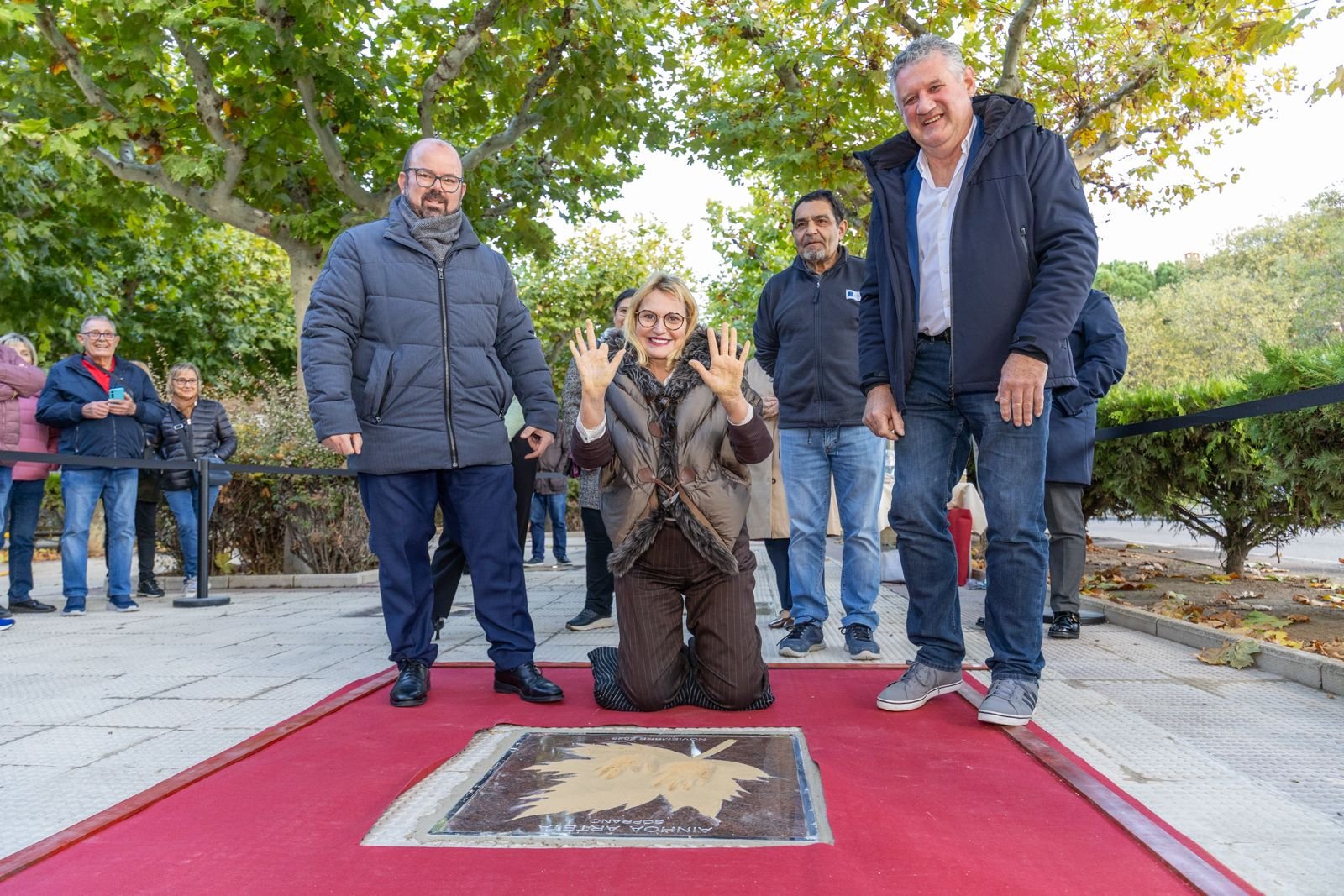 Ainhoa Arteta ensalza los vinos de la D.O. Cariñena y se muestra «feliz» de unirse a su Paseo de las Estrellas: «Mejor y con más historia que el de Hollywood»