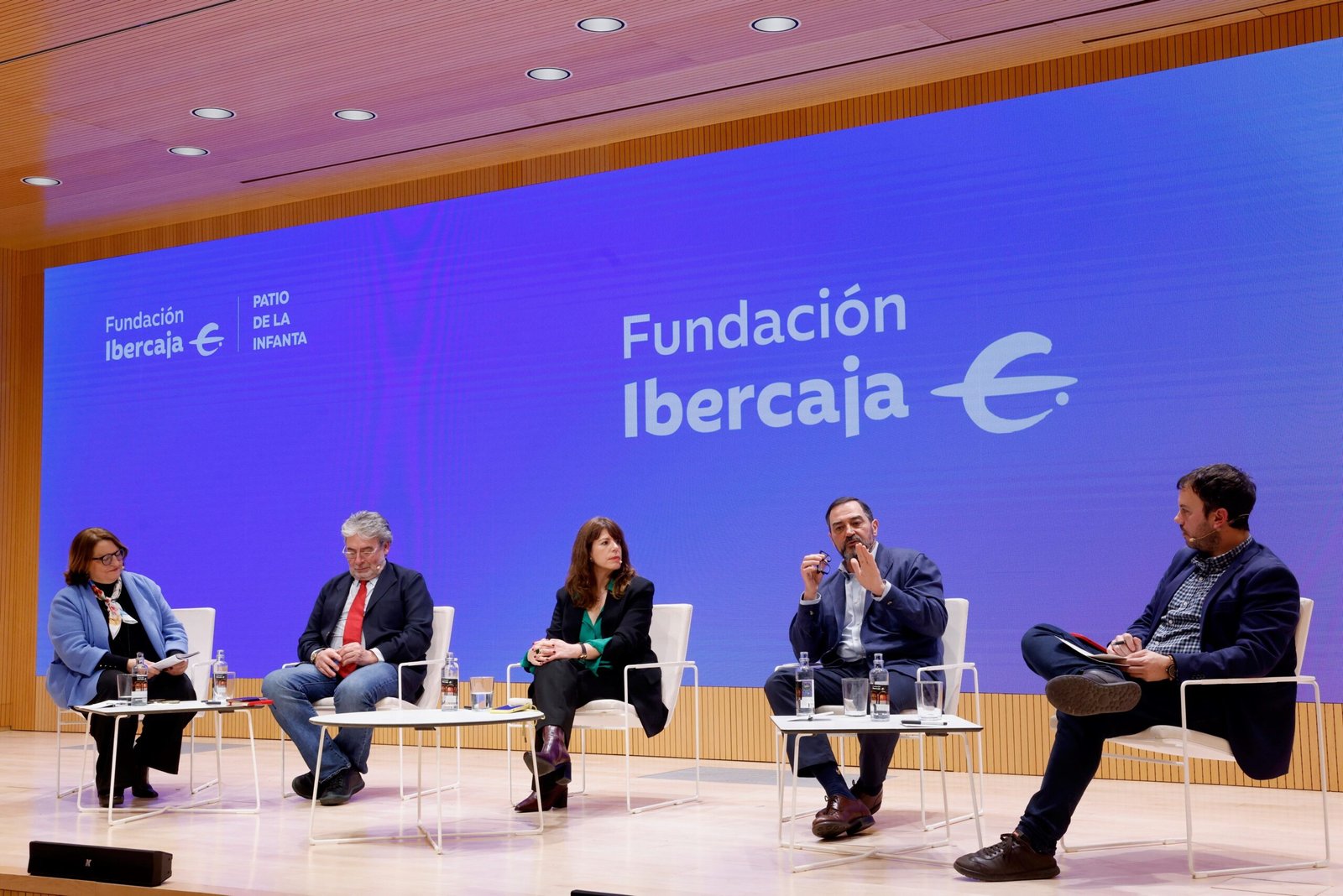 Fundación Ibercaja reúne a corresponsales aragoneses en su último foro