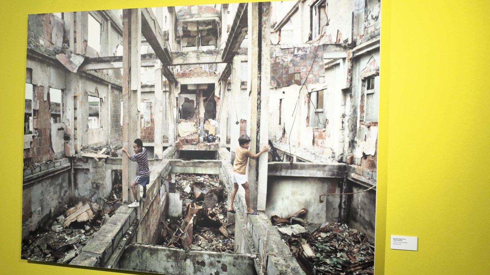 La exposición»Vida», de Gervasio Sánchez, una reflexión sobre la condición humana y la responsabilidad colectiva ante el sufrimiento ajeno