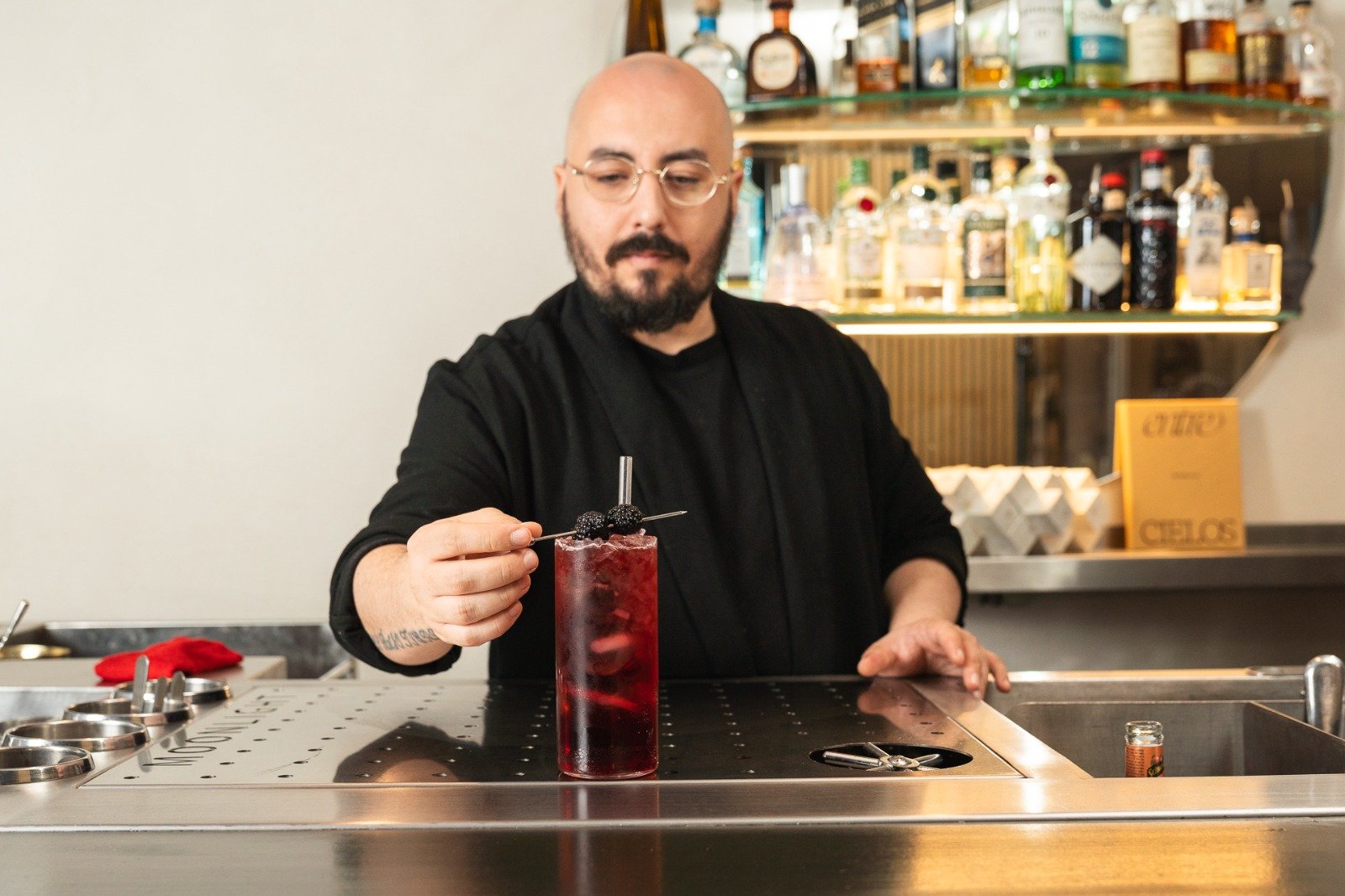 La D.O. Cariñena presenta Plan Ñ, una nueva forma de vivir el vino que arranca con los Cariñena Spritz de Borja Insa