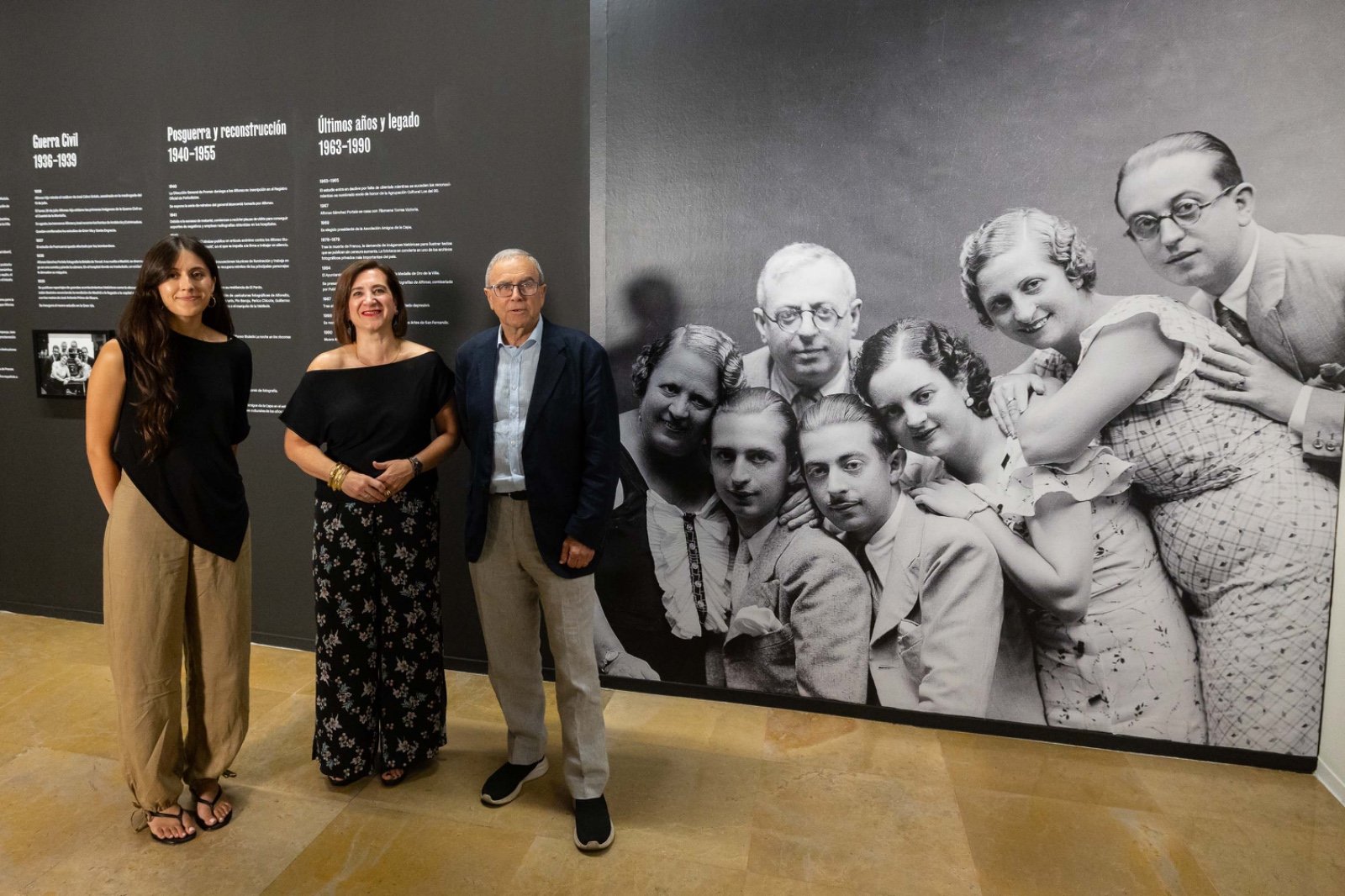 La Lonja de Zaragoza recorre la historia de la España del siglo XX a través del legado fotográfico de Alfonso