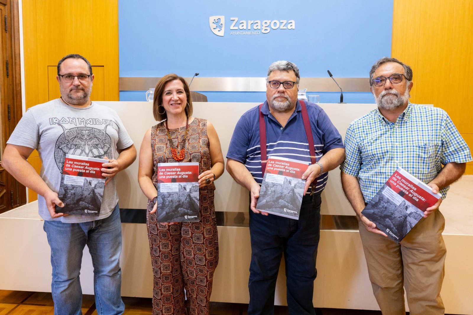 El Ayuntamiento de Zaragoza estrena con las murallas romanas una nueva colección sobre el patrimonio arqueológico de la ciudad